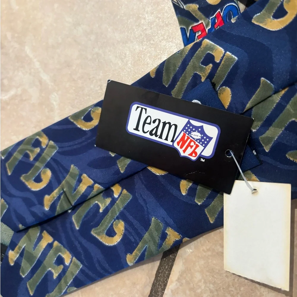 Looney Tunes Team‎ NFL tie